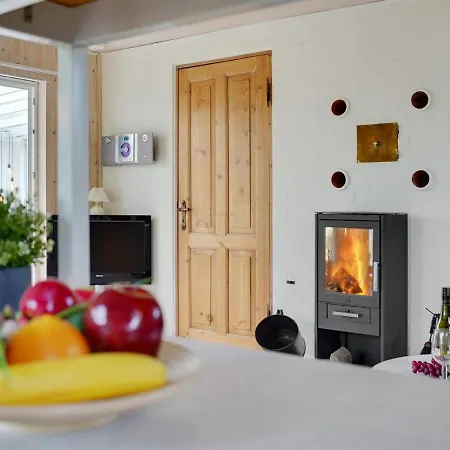 Prázdninový dům Lippi - 2-3km From The Sea In Western Jutland By Interhome *