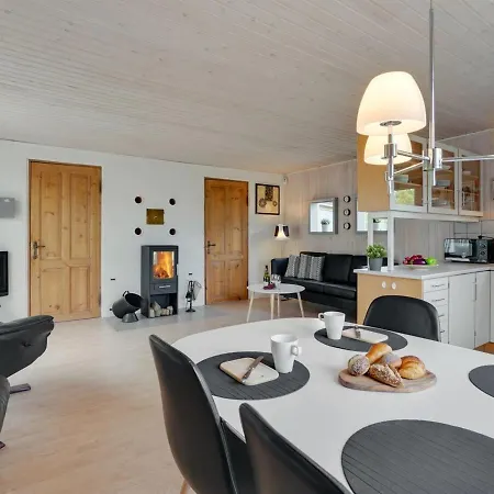 Prázdninový dům Lippi - 2-3km From The Sea In Western Jutland By Interhome *
